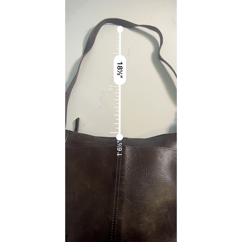 Duluth Trading Co Brown Pebbled Leather Crossbody Bag Adjustable Strap Zip Top - Picture 5 of 10